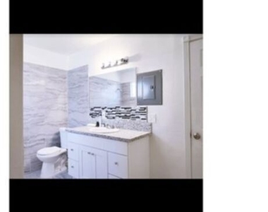 1324 W 36th Street - Photo Thumbnail 6