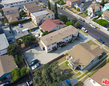 1324 W 36th Street - Photo Thumbnail 4