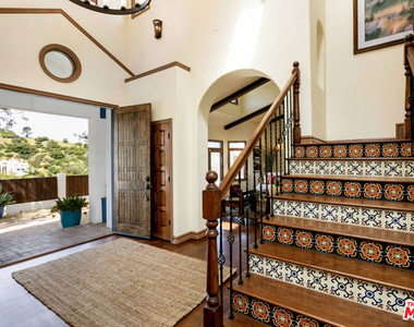 2131 Kew Drive - Photo Thumbnail 17