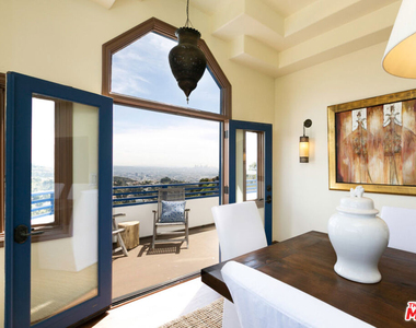 2131 Kew Drive - Photo Thumbnail 6