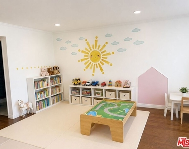 431 Pebble Beach Place - Photo Thumbnail 4
