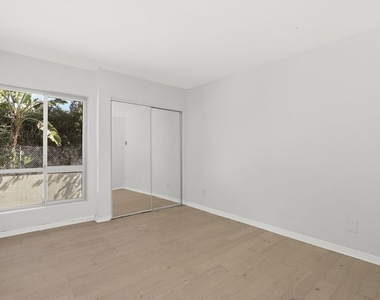 4900 Overland Avenue - Photo Thumbnail 10