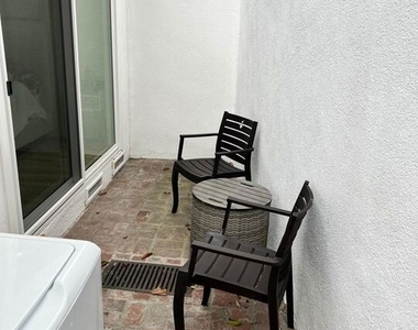 8757 Dorrington Avenue - Photo Thumbnail 9