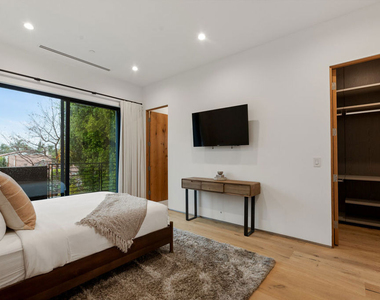 356 N La Jolla Avenue - Photo Thumbnail 28