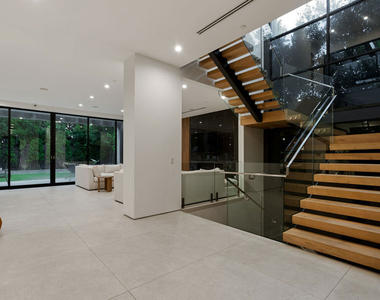 356 N La Jolla Avenue - Photo Thumbnail 15