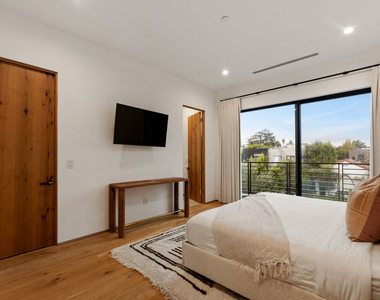 356 N La Jolla Avenue - Photo Thumbnail 25