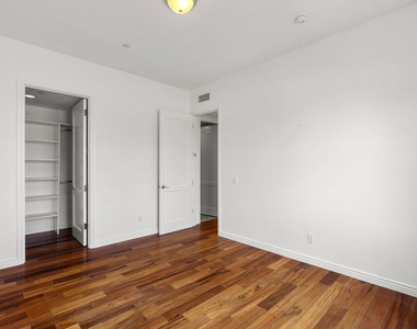 744 N Alfred Street - Photo Thumbnail 33