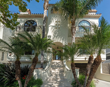 744 N Alfred Street - Photo Thumbnail 1