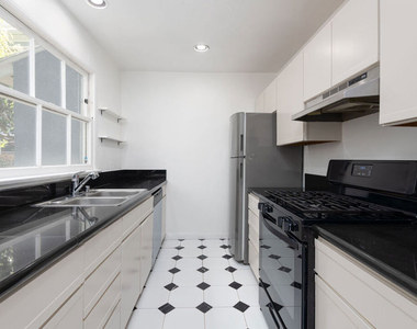 1133 26th Street - Photo Thumbnail 7