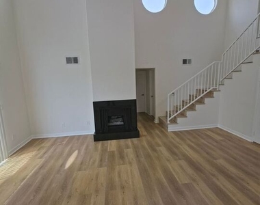 2050 S Bentley Avenue - Photo Thumbnail 1