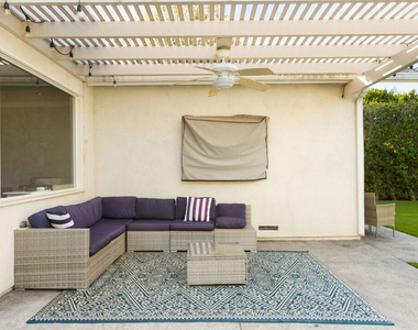 12419 Sarah Street - Photo Thumbnail 16