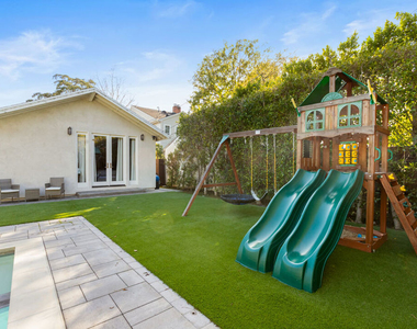12419 Sarah Street - Photo Thumbnail 2