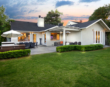 12419 Sarah Street - Photo Thumbnail 19