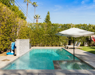 12419 Sarah Street - Photo Thumbnail 18