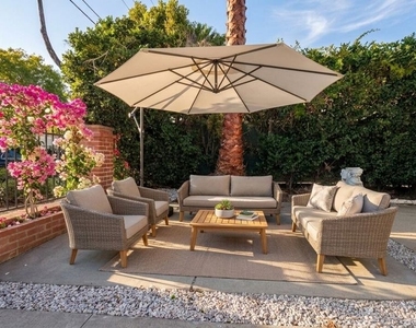 1536 N Mariposa Avenue - Photo Thumbnail 6