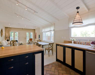 9052 Harland Avenue - Photo Thumbnail 6