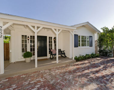9052 Harland Avenue - Photo Thumbnail 2