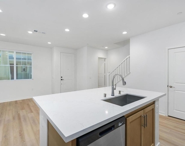 32336 Brunello - Photo Thumbnail 9