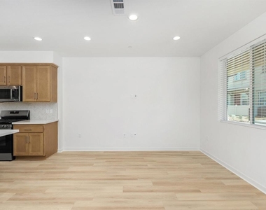 32336 Brunello - Photo Thumbnail 5