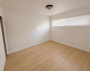 847 E Washington - Photo Thumbnail 5