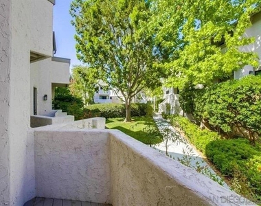 8462 Via Sonoma - Photo Thumbnail 16