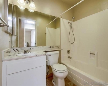 8462 Via Sonoma - Photo Thumbnail 9