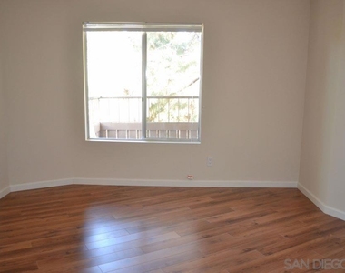 5712 Baltimore Dr - Photo Thumbnail 3