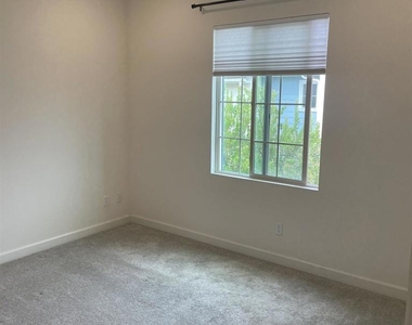 4374 Nautilus Way - Photo Thumbnail 8