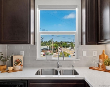 707 Magnolia Ave - Photo Thumbnail 8