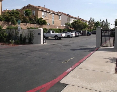 417 N Citrus Ave. - Photo Thumbnail 7