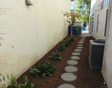 10884 Corte Playa Solana - Photo Thumbnail 3
