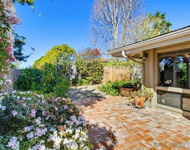 8635 Cliffridge - Photo Thumbnail 22