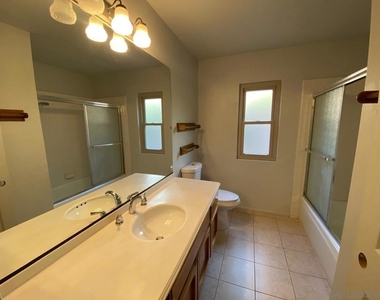 12592 Heatherfield Ln - Photo Thumbnail 23