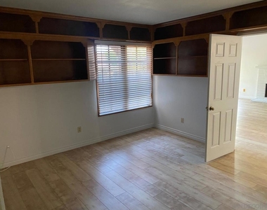 12592 Heatherfield Ln - Photo Thumbnail 34