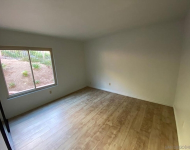 12592 Heatherfield Ln - Photo Thumbnail 21