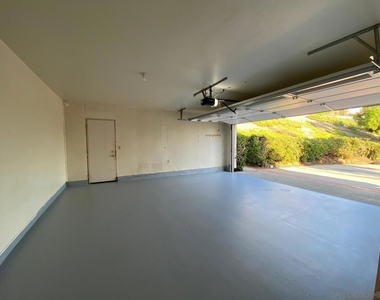 12592 Heatherfield Ln - Photo Thumbnail 5
