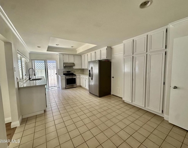 2828 Wasatch Court - Photo Thumbnail 7