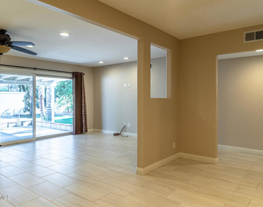 3590 Evans Drive - Photo Thumbnail 7