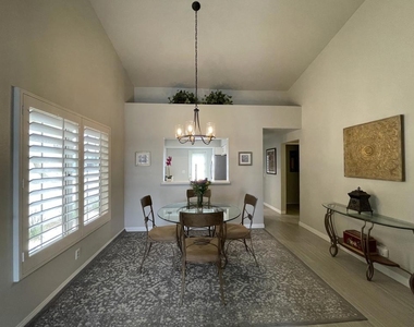 160 Desert Falls Circle - Photo Thumbnail 6