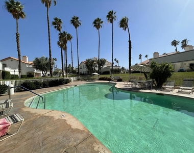 160 Desert Falls Circle - Photo Thumbnail 22