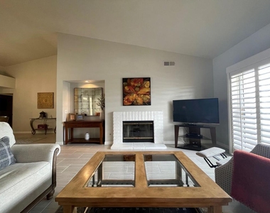 160 Desert Falls Circle - Photo Thumbnail 3