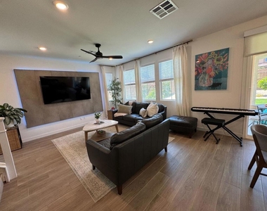 35403 Bains Avenue - Photo Thumbnail 10