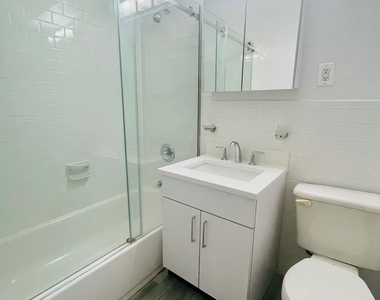 405 East 56th Street - Photo Thumbnail 6