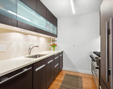 454 West 54th Street - Photo Thumbnail 2