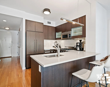 454 West 54th Street - Photo Thumbnail 1