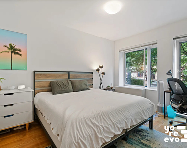454 West 54th Street - Photo Thumbnail 4