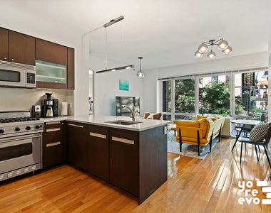 454 West 54th Street - Photo Thumbnail 2