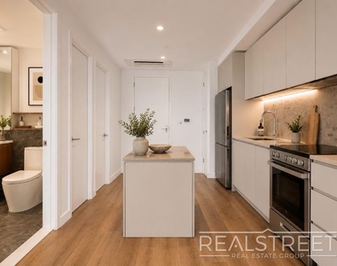 150 Noll St - Photo Thumbnail 1