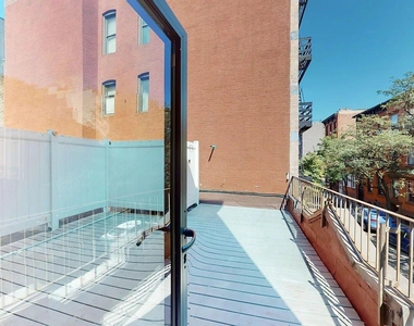 37.5 Bedford Street - Photo Thumbnail 5