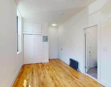 37.5 Bedford Street - Photo Thumbnail 8